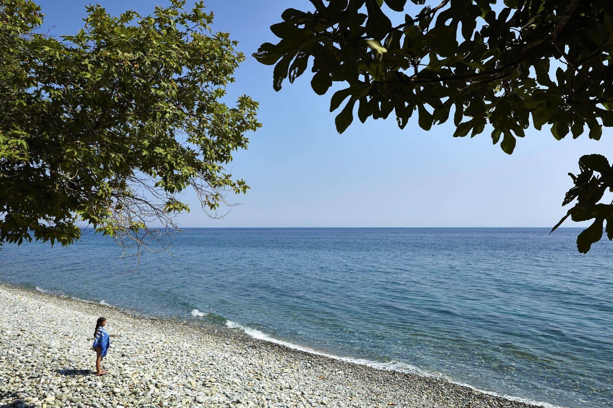 Hotel Alkyonis Platamonas Buitenkant foto
